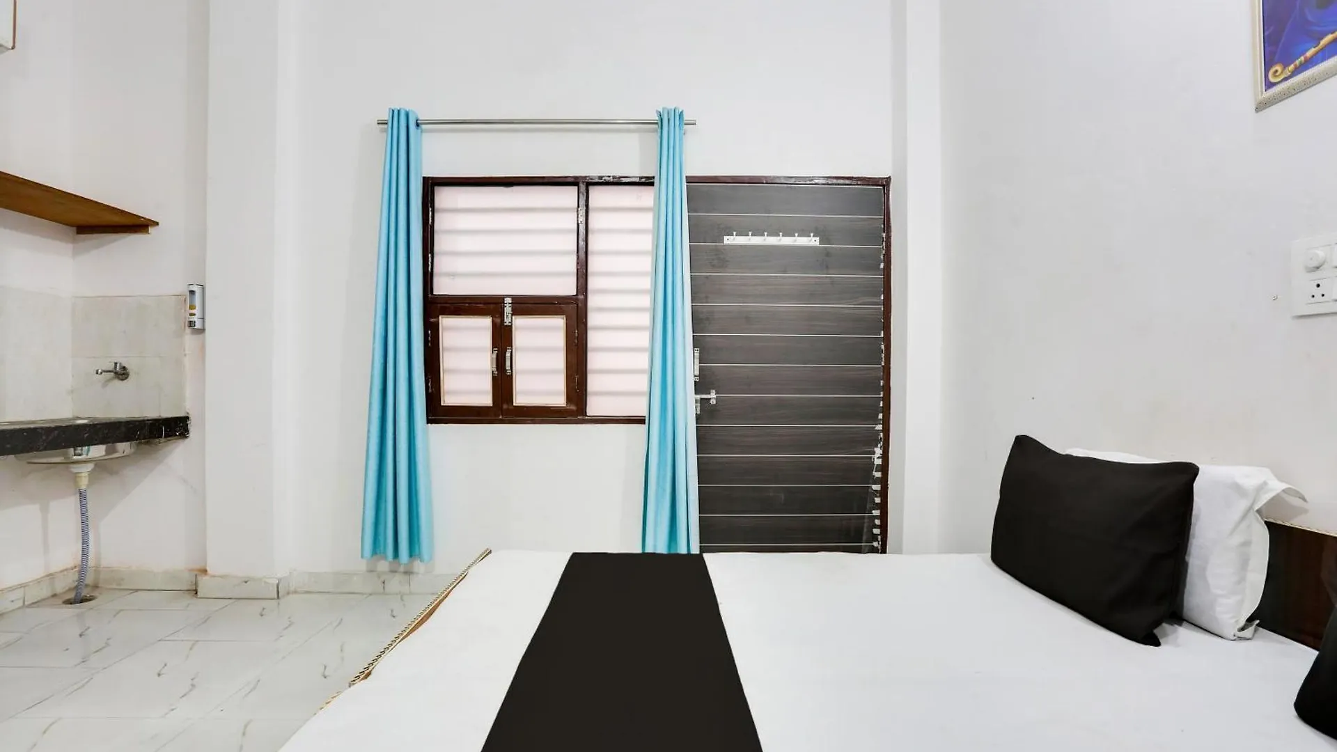 Hotel O Met City Gurgaon India