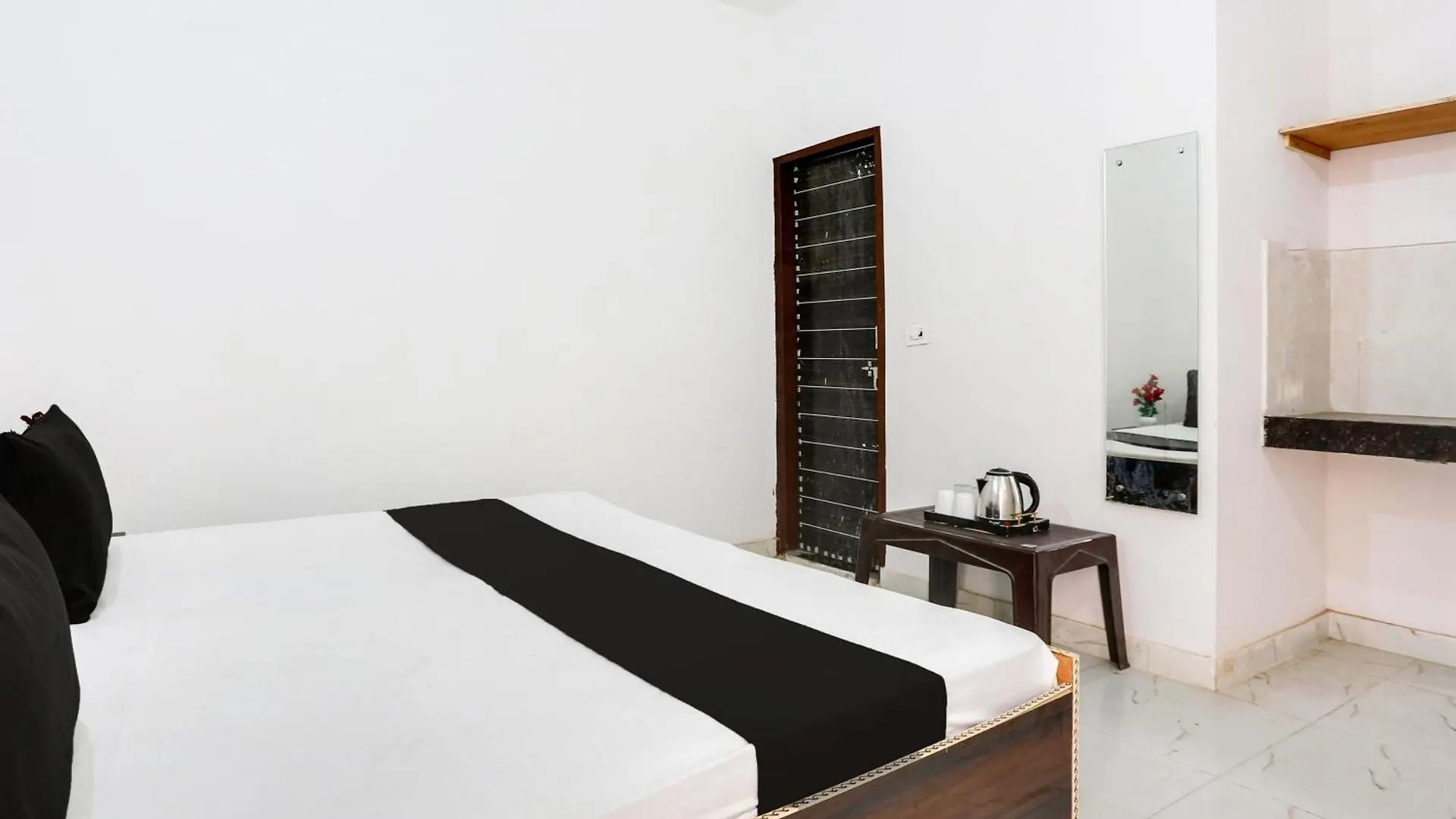 ***  Hotel O Met City Gurgaon India