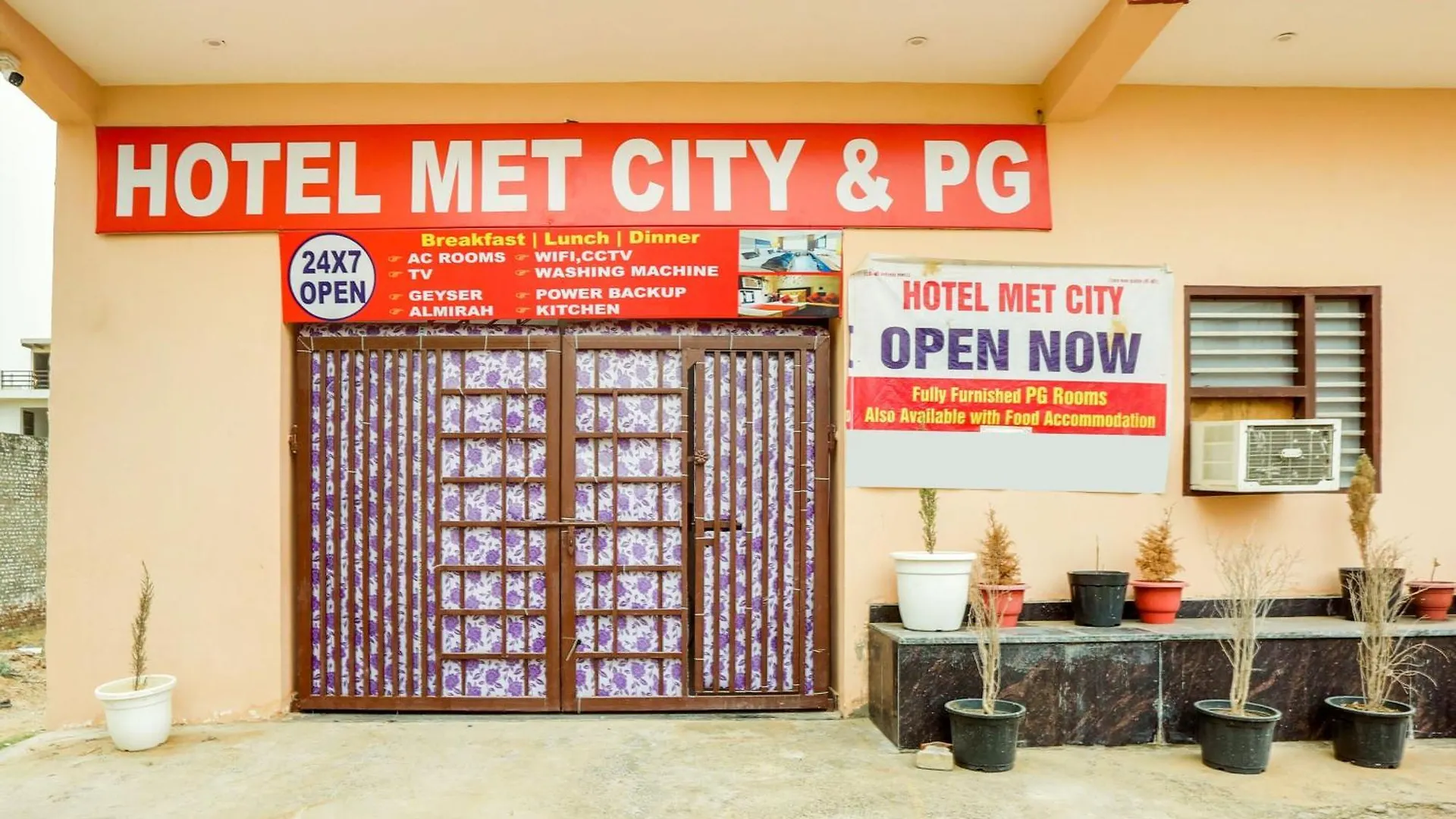 Hotel O Met City Gurgaon 3*,