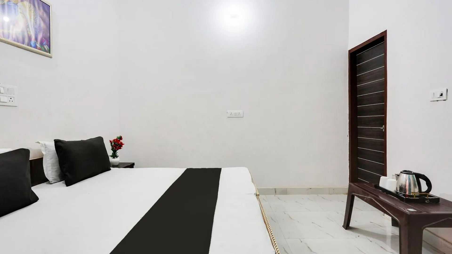 Hotel O Met City Gurgaon